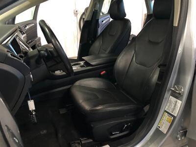 2020 Ford Fusion Titanium   - Photo 16 - Saint Louis, MI 48880-9800