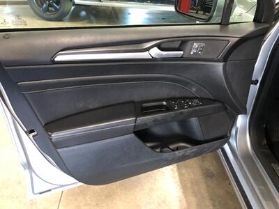 2020 Ford Fusion Titanium   - Photo 22 - Saint Louis, MI 48880-9800