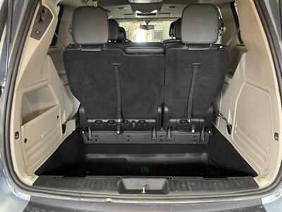 2016 Chrysler Town and Country Touring-L   - Photo 32 - Saint Louis, MI 48880-9800