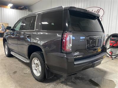 2015 GMC Yukon SLE   - Photo 3 - Saint Louis, MI 48880-9800