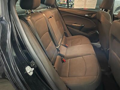 2018 Chevrolet Cruze LT Auto   - Photo 21 - Saint Louis, MI 48880-9800