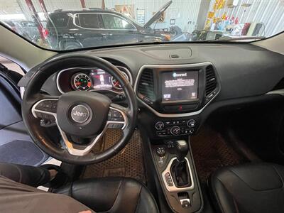 2015 Jeep Cherokee Trailhawk   - Photo 8 - Saint Louis, MI 48880-9800