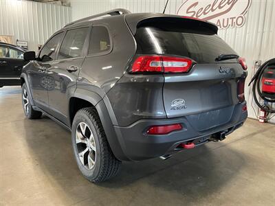 2015 Jeep Cherokee Trailhawk   - Photo 3 - Saint Louis, MI 48880-9800