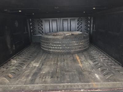 2008 Chevrolet Avalanche LS   - Photo 28 - Saint Louis, MI 48880-9800