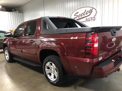 2008 Chevrolet Avalanche LS   - Photo 3 - Saint Louis, MI 48880-9800