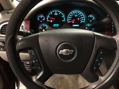 2008 Chevrolet Avalanche LS   - Photo 9 - Saint Louis, MI 48880-9800