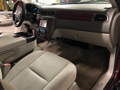 2008 Chevrolet Avalanche LS   - Photo 19 - Saint Louis, MI 48880-9800
