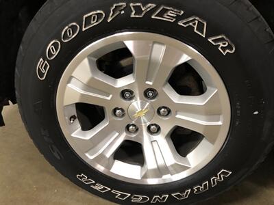 2008 Chevrolet Avalanche LS   - Photo 24 - Saint Louis, MI 48880-9800