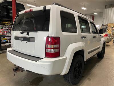 2012 Jeep Liberty Sport   - Photo 5 - Saint Louis, MI 48880-9800