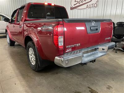 2019 Nissan Frontier SV   - Photo 3 - Saint Louis, MI 48880-9800