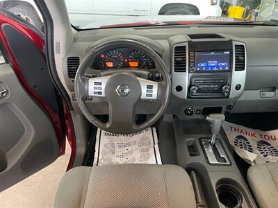 2019 Nissan Frontier SV   - Photo 8 - Saint Louis, MI 48880-9800