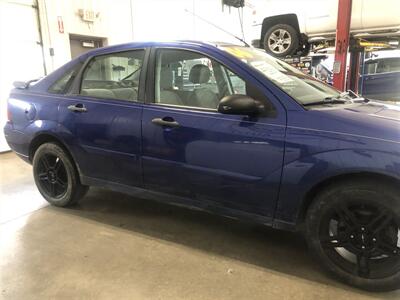 2006 Ford Focus ZX4 S   - Photo 4 - Saint Louis, MI 48880-9800