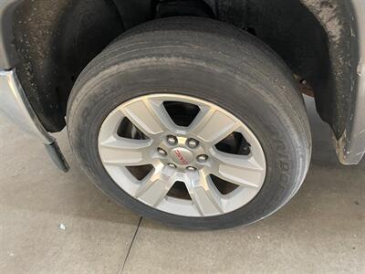 2015 GMC Sierra 1500 SLE   - Photo 18 - Saint Louis, MI 48880-9800