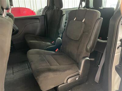 2016 Dodge Grand Caravan SE   - Photo 17 - Saint Louis, MI 48880-9800