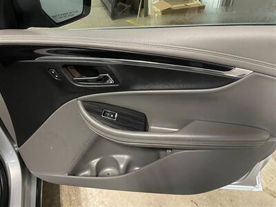 2017 Chevrolet Impala LT   - Photo 20 - Saint Louis, MI 48880-9800