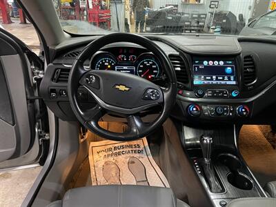 2017 Chevrolet Impala LT   - Photo 8 - Saint Louis, MI 48880-9800