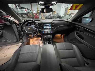 2017 Chevrolet Impala LT   - Photo 7 - Saint Louis, MI 48880-9800