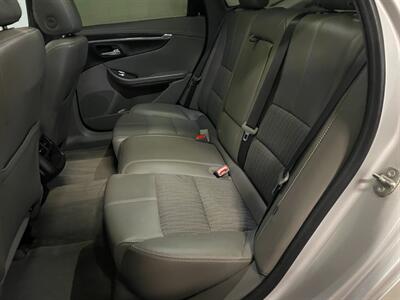 2017 Chevrolet Impala LT   - Photo 15 - Saint Louis, MI 48880-9800