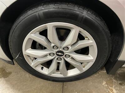 2017 Chevrolet Impala LT   - Photo 22 - Saint Louis, MI 48880-9800