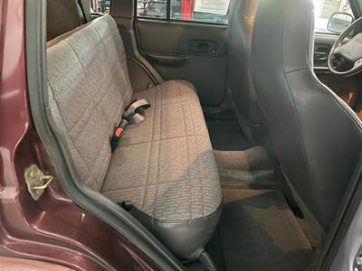 2000 Jeep Cherokee Sport   - Photo 15 - Saint Louis, MI 48880-9800