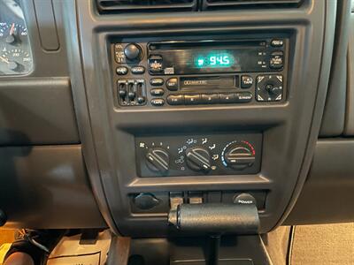 2000 Jeep Cherokee Sport   - Photo 12 - Saint Louis, MI 48880-9800