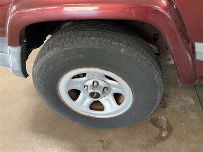 2000 Jeep Cherokee Sport   - Photo 20 - Saint Louis, MI 48880-9800