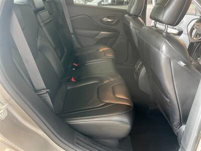 2019 Jeep Cherokee Limited   - Photo 19 - Saint Louis, MI 48880-9800