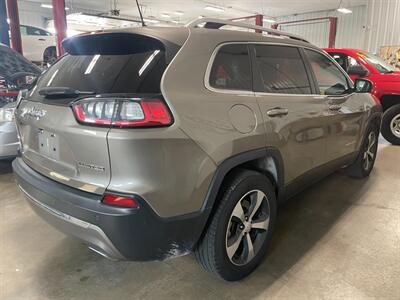 2019 Jeep Cherokee Limited   - Photo 6 - Saint Louis, MI 48880-9800