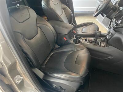 2019 Jeep Cherokee Limited   - Photo 20 - Saint Louis, MI 48880-9800