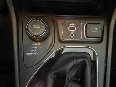 2019 Jeep Cherokee Limited   - Photo 17 - Saint Louis, MI 48880-9800