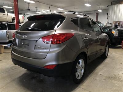 2012 Hyundai TUCSON GLS   - Photo 7 - Saint Louis, MI 48880-9800