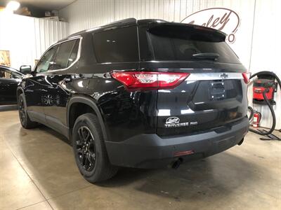 2020 Chevrolet Traverse LT Cloth   - Photo 3 - Saint Louis, MI 48880-9800