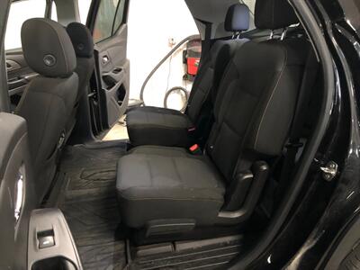 2020 Chevrolet Traverse LT Cloth   - Photo 17 - Saint Louis, MI 48880-9800