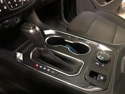 2020 Chevrolet Traverse LT Cloth   - Photo 13 - Saint Louis, MI 48880-9800