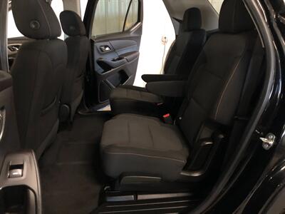 2020 Chevrolet Traverse LT Cloth - Photo 16 - Saint Louis, MI 48880-9800