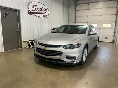 2018 Chevrolet Malibu LT   - Photo 2 - Saint Louis, MI 48880-9800