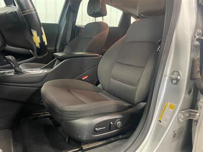 2018 Chevrolet Malibu LT   - Photo 14 - Saint Louis, MI 48880-9800