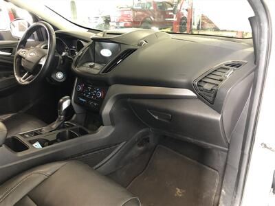 2018 Ford Escape SEL   - Photo 17 - Saint Louis, MI 48880-9800