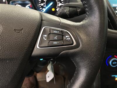 2018 Ford Escape SEL   - Photo 9 - Saint Louis, MI 48880-9800