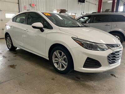 2019 Chevrolet Cruze LT   - Photo 5 - Saint Louis, MI 48880-9800