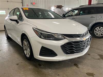 2019 Chevrolet Cruze LT   - Photo 4 - Saint Louis, MI 48880-9800