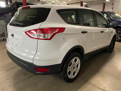 2016 Ford Escape S   - Photo 6 - Saint Louis, MI 48880-9800