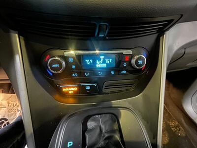 2016 Ford Escape SE   - Photo 12 - Saint Louis, MI 48880-9800