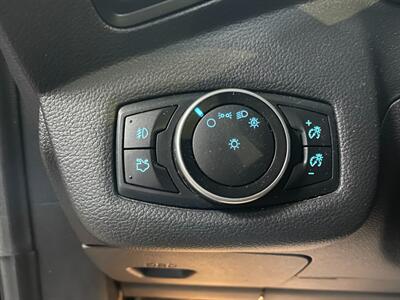 2016 Ford Escape SE   - Photo 6 - Saint Louis, MI 48880-9800