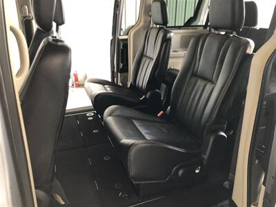2016 Chrysler Town & Country Touring-L   - Photo 17 - Saint Louis, MI 48880-9800