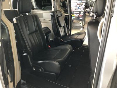 2016 Chrysler Town & Country Touring-L   - Photo 22 - Saint Louis, MI 48880-9800