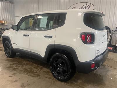 2019 Jeep Renegade Sport - Photo 3 - Saint Louis, MI 48880-9800