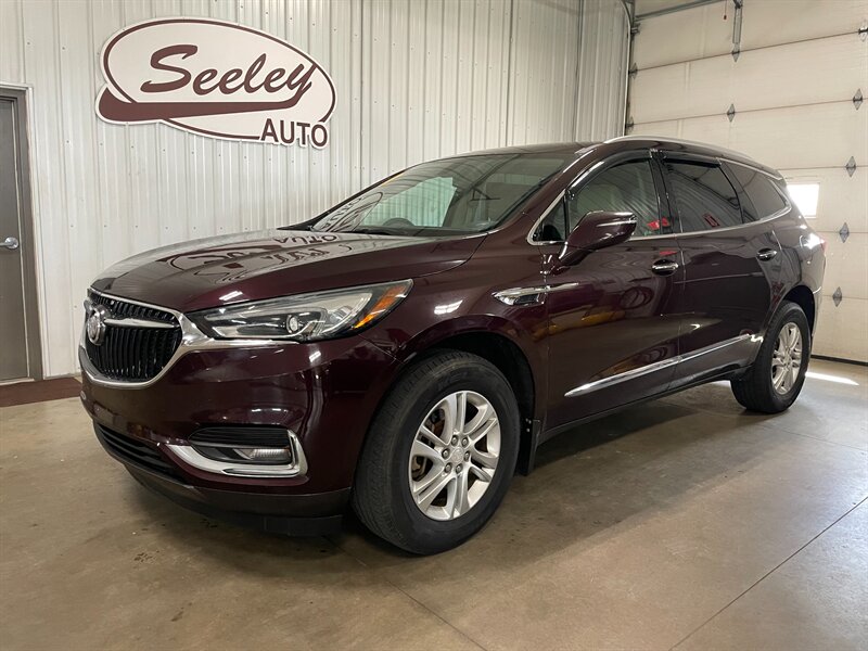 2018 Buick Enclave Essence   - Photo 1 - Saint Louis, MI 48880-9800