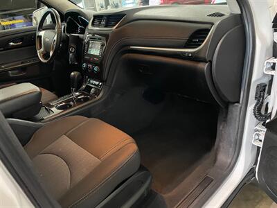 2017 Chevrolet Traverse LT - Photo 22 - Saint Louis, MI 48880-9800