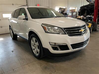 2017 Chevrolet Traverse LT - Photo 4 - Saint Louis, MI 48880-9800